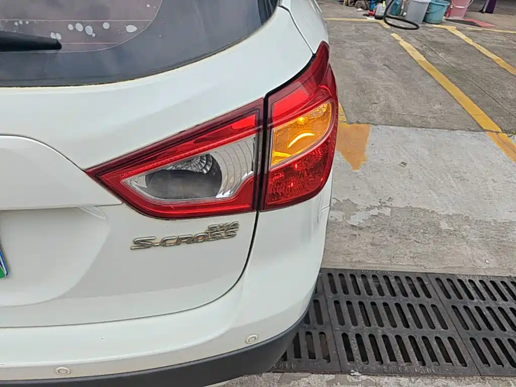 Suzuki SX4 S-Cross 2015 2014 1.6L CVT 2WD Elite