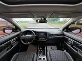 صورة 10 - Mitsubishi Outlander
