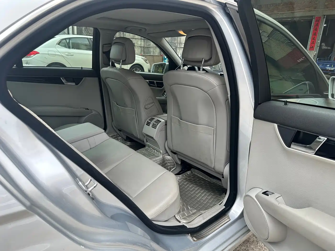 Mercedes-Benz C-Class 2011 2011 C 180K Classic