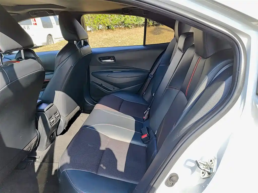 Toyota Levin 2022 185T CVT Sport Edition фото 8