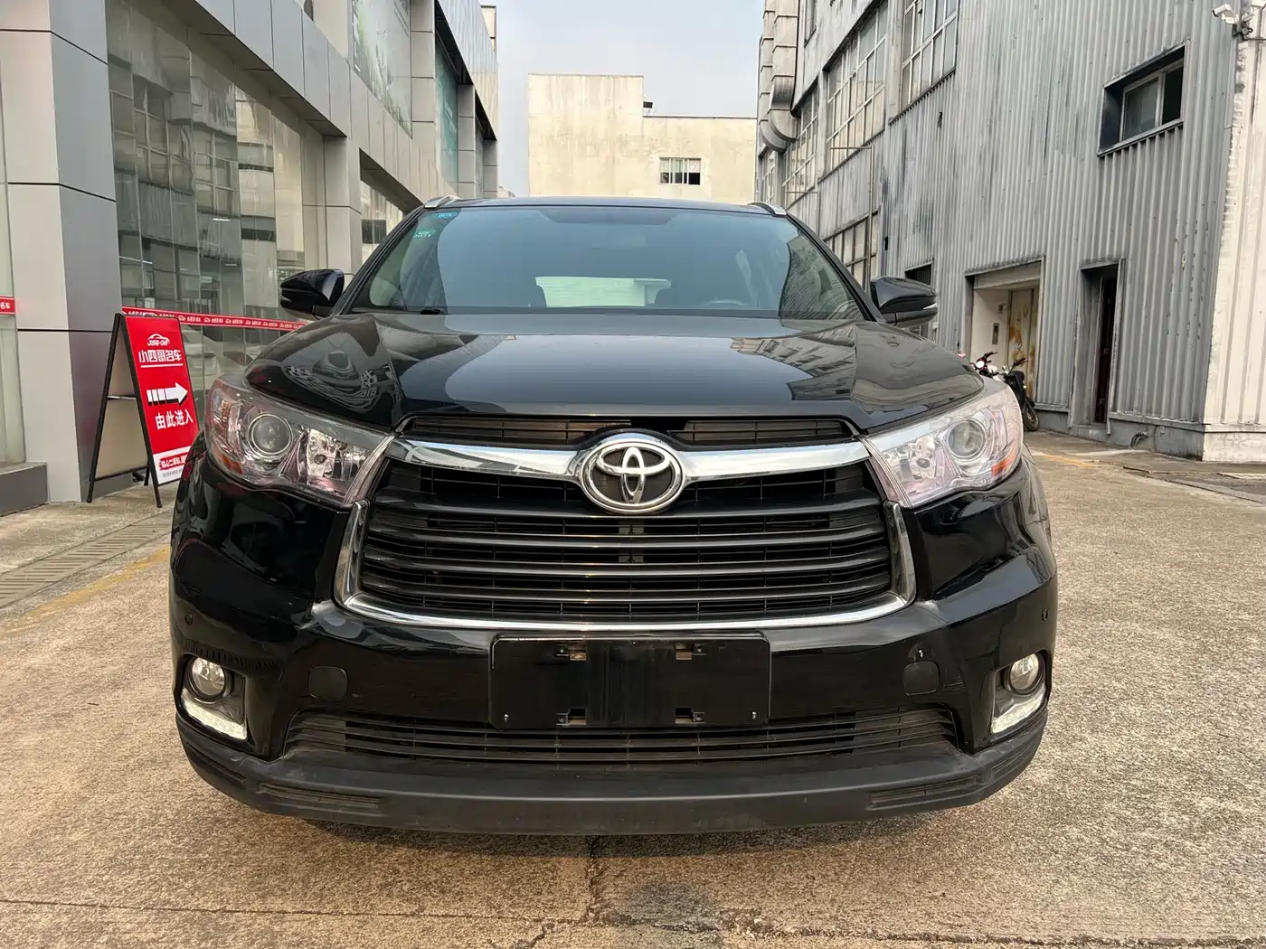TOYOTA HIGHLANDER
