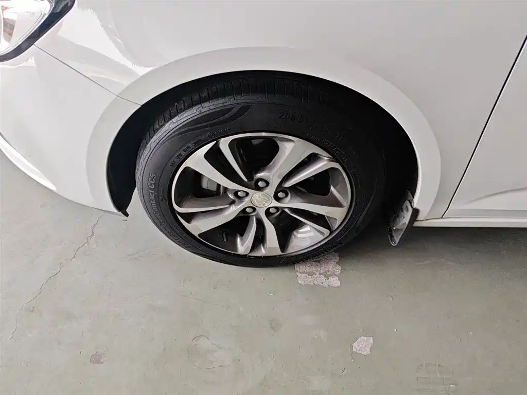 Buick Verano 2020 20T CVT Leading фото 23