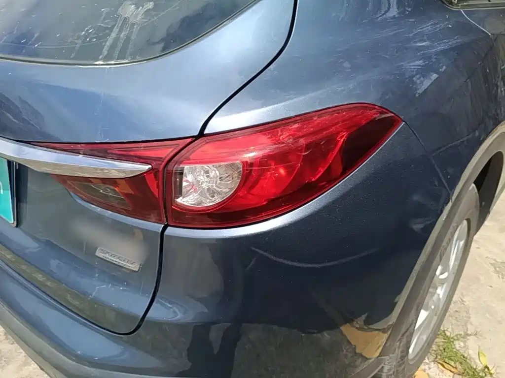 Photo 8 - Mazda CX-4