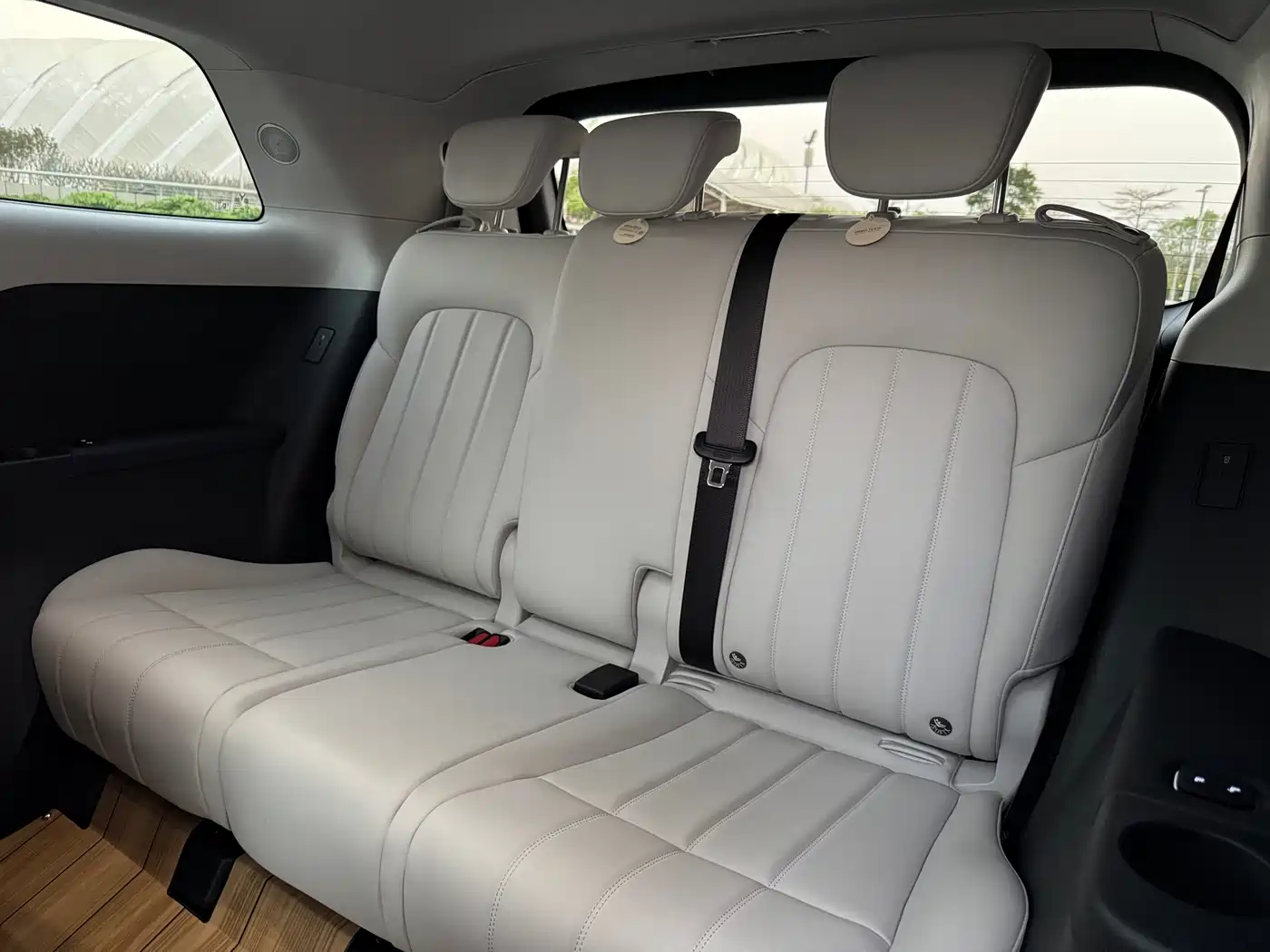 Voyah Auto Voyah Dreamer 2025 PHEV AWD Excellent Kunpeng Edition фото 10