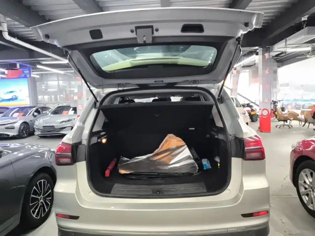 ROEWE RX5 NEW ENERGY