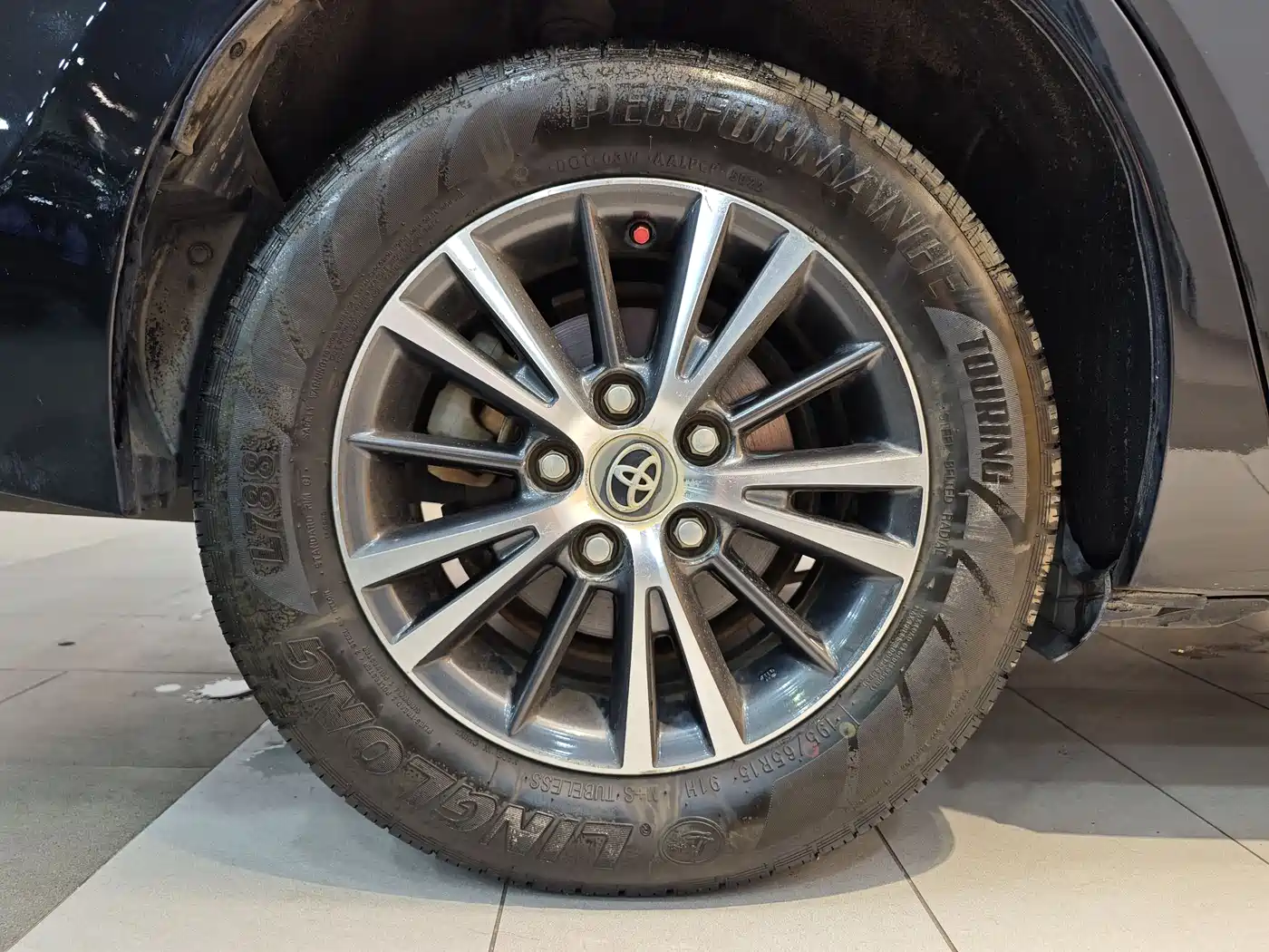 Toyota Levin 2016 Hybrid 1.8H GS E-CVT Elite Sunroof фото 29
