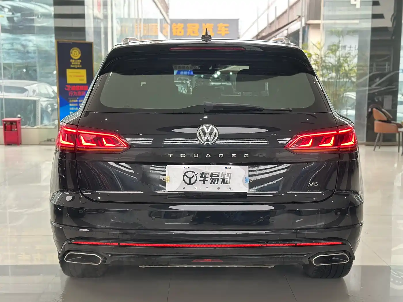 VOLKSWAGEN TOUAREG