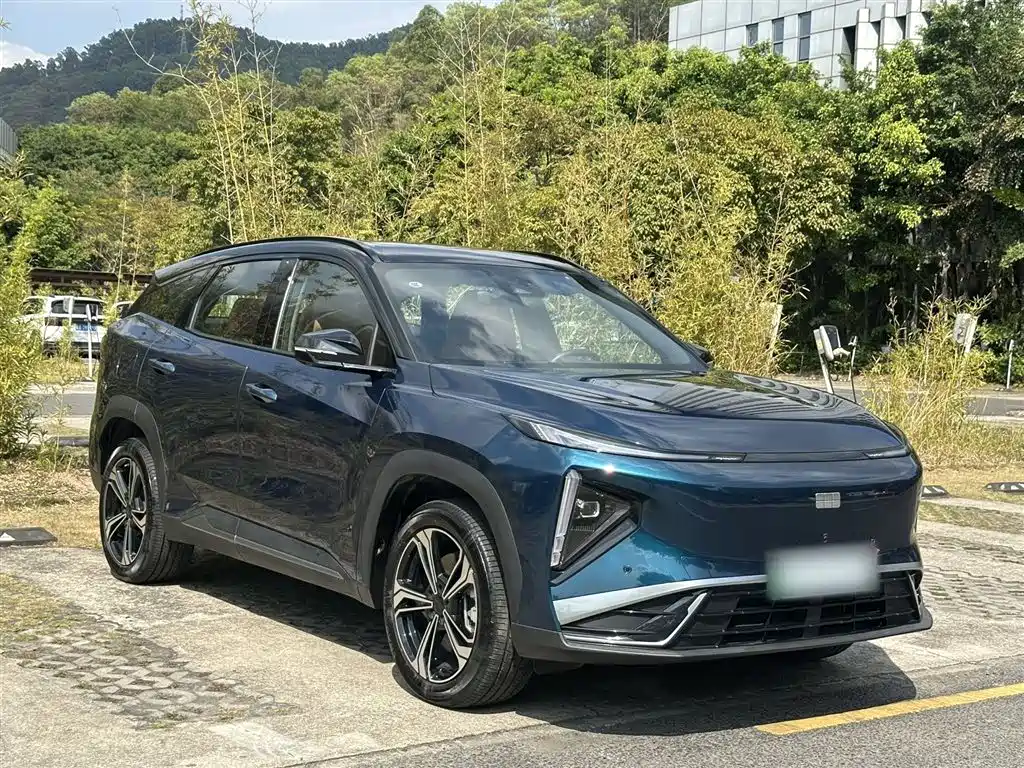Geely Galaxy Galaxy L7 2025 EM-i 115km Explorer+ Edition фото 23