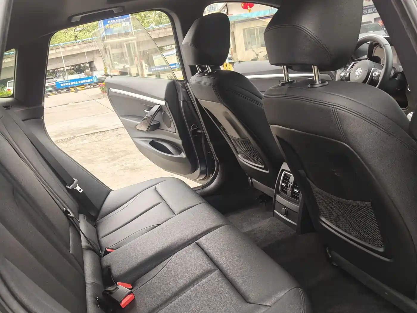 BMW 3 Series GT 2020 320i M Sport Package фото 11
