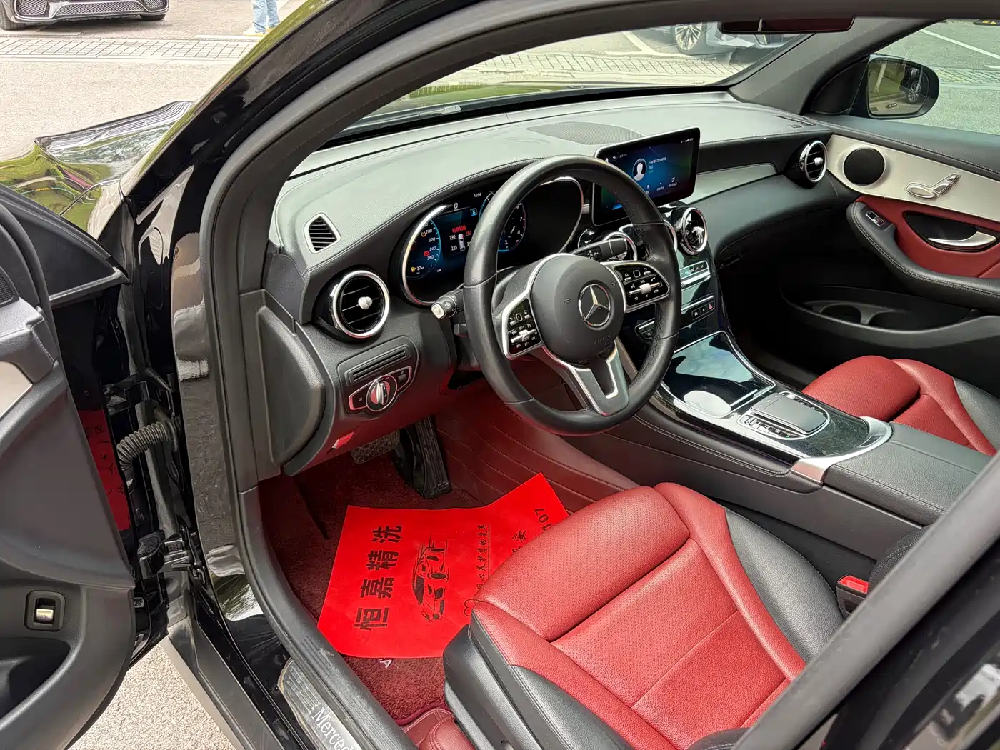 Mercedes-Benz GLC Coupe 2020 GLC 260 4MATIC Coupe SUV фото 8