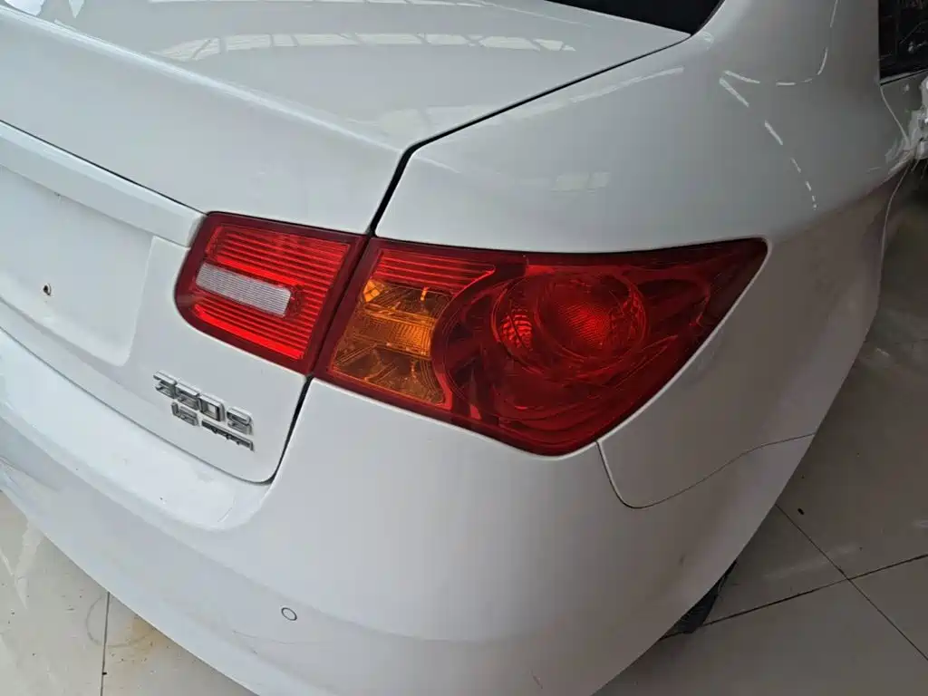 Roewe 350 2014 2014 1.5L Manual Agile Edition