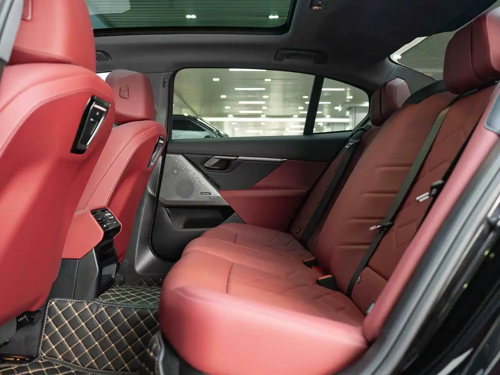 Photo 14 - BMW 5 Series
