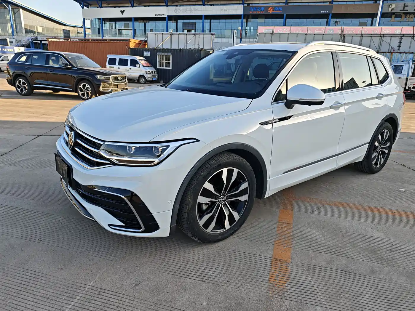 Volkswagen Tiguan L 2023 330TSI Auto 2WD R-Line Premium Edition