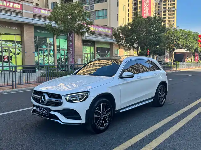 MERCEDES-BENZ GLC