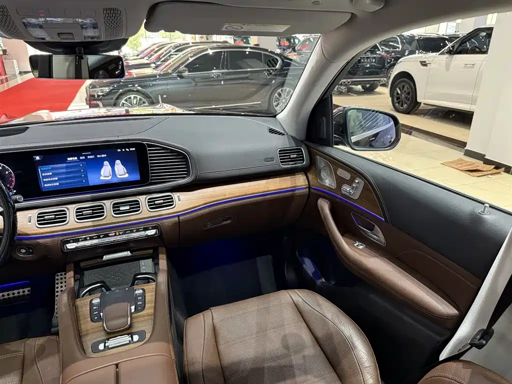 Mercedes-Benz GLS 2024 Model GLS 450 4MATIC Luxury фото 24