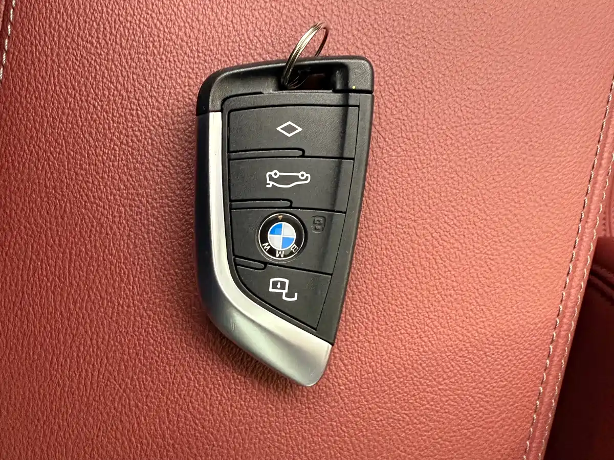 BMW 3 Series 2023 325Li xDrive M Sport Package фото 18