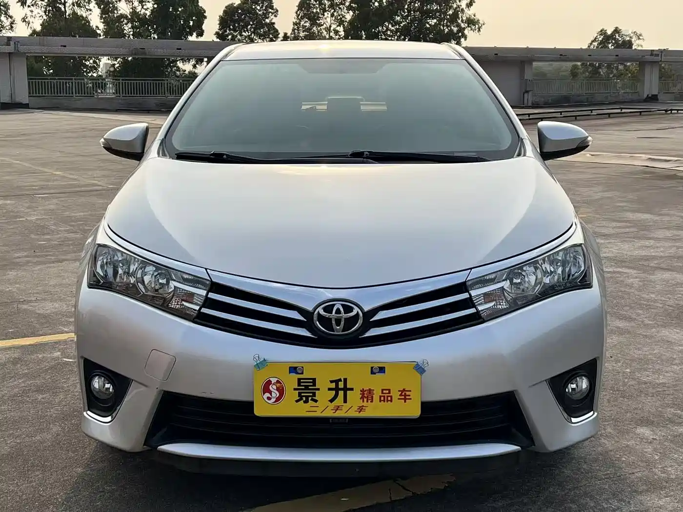 Toyota Corolla 2017 Facelift 1.6L S-CVT GL фото 2