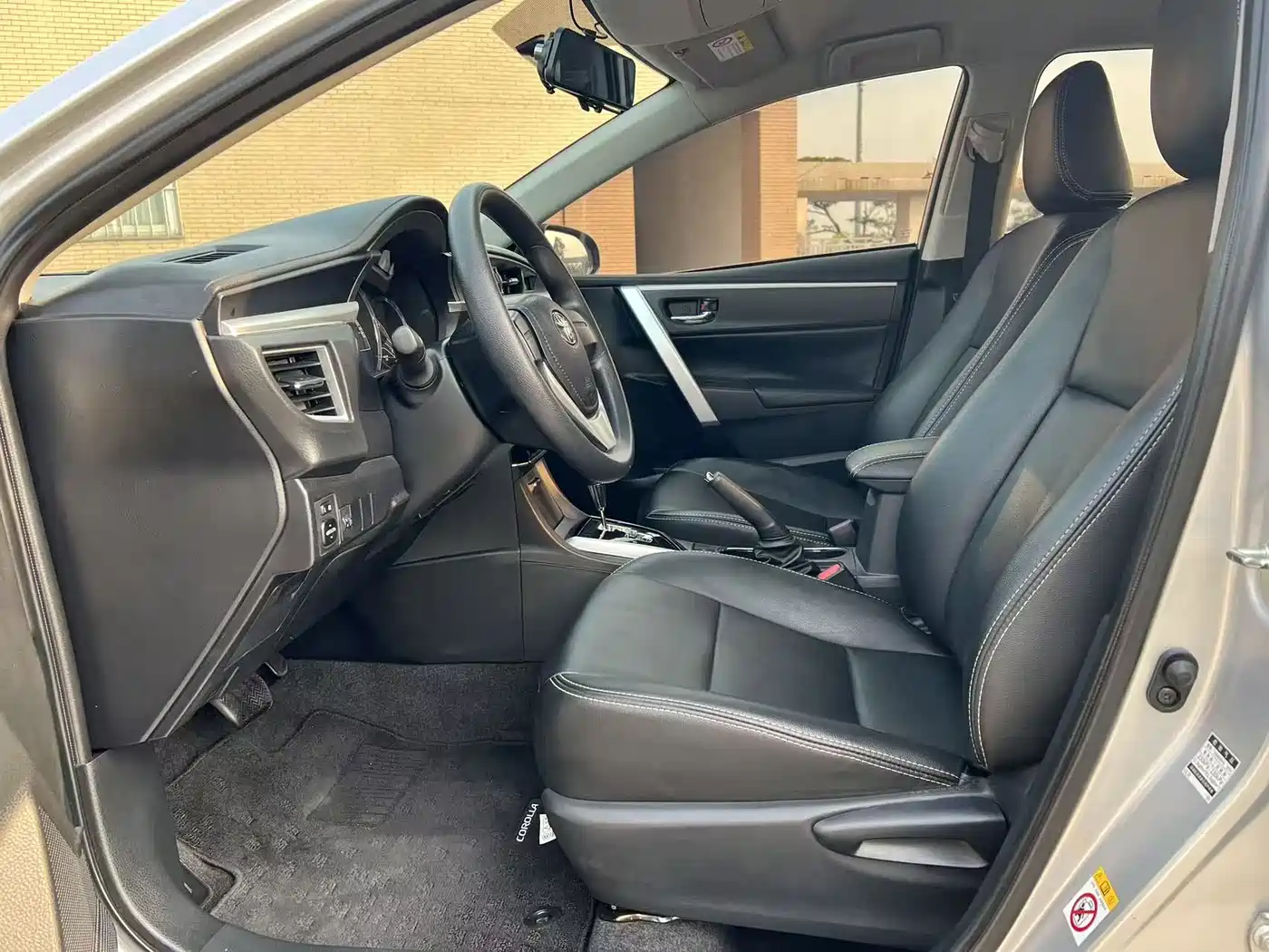 Toyota Corolla 2017 Facelift 1.6L S-CVT GL фото 9