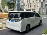 Фото 4 - Toyota Vellfire