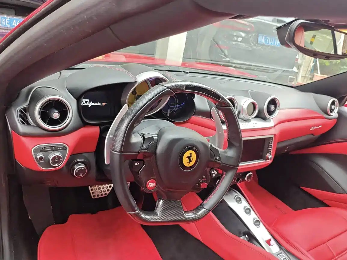 Фото 5 - Ferrari California T