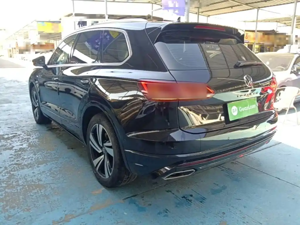 Фото 5 - Volkswagen Touareg