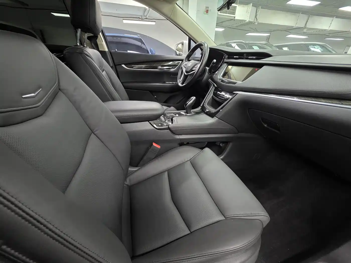 Cadillac XT5 2016 25T Luxury Model фото 5