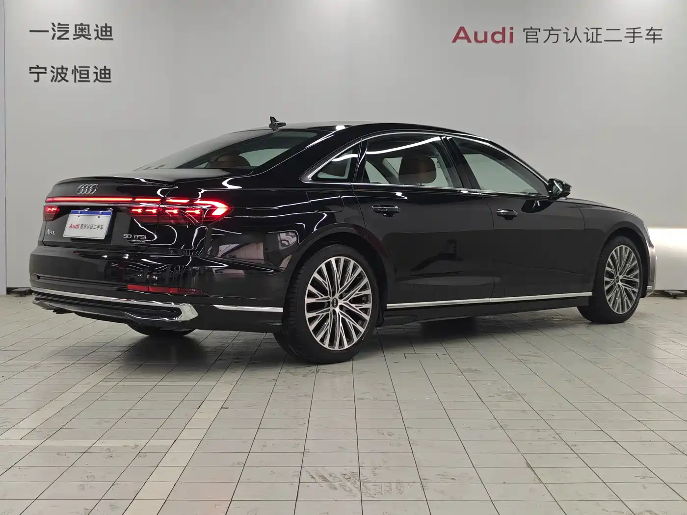 Audi A8 2024 Model A8L 50 TFSI quattro Premium Selection фото 5