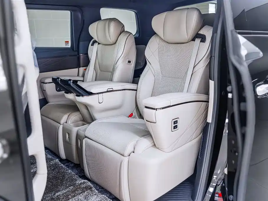 Toyota Vellfire 2024 Crown Hybrid 2.5L Executive Premium Edition фото 12