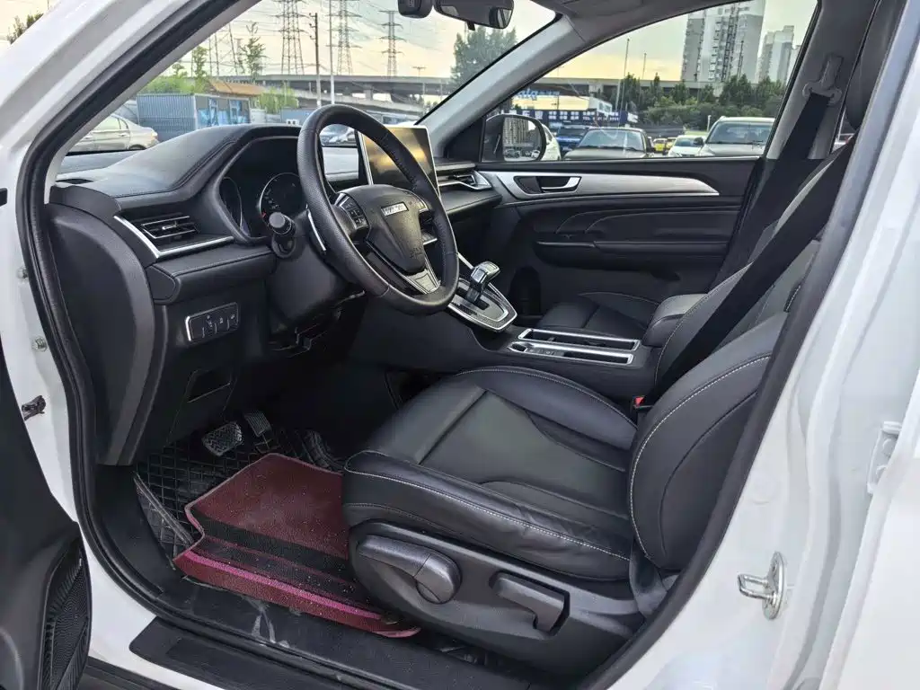 Haval M6 2023 2021 PLUS 1.5T DCT Luxury Smart Connect