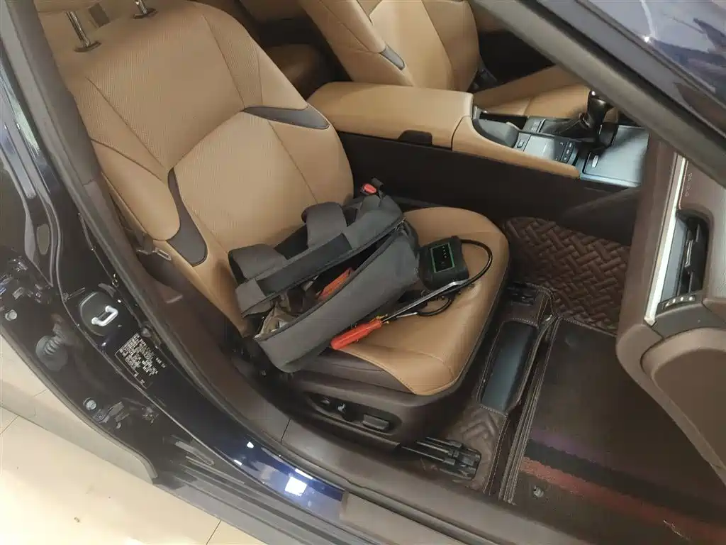 Lexus ES 2020 200 Excellence фото 19