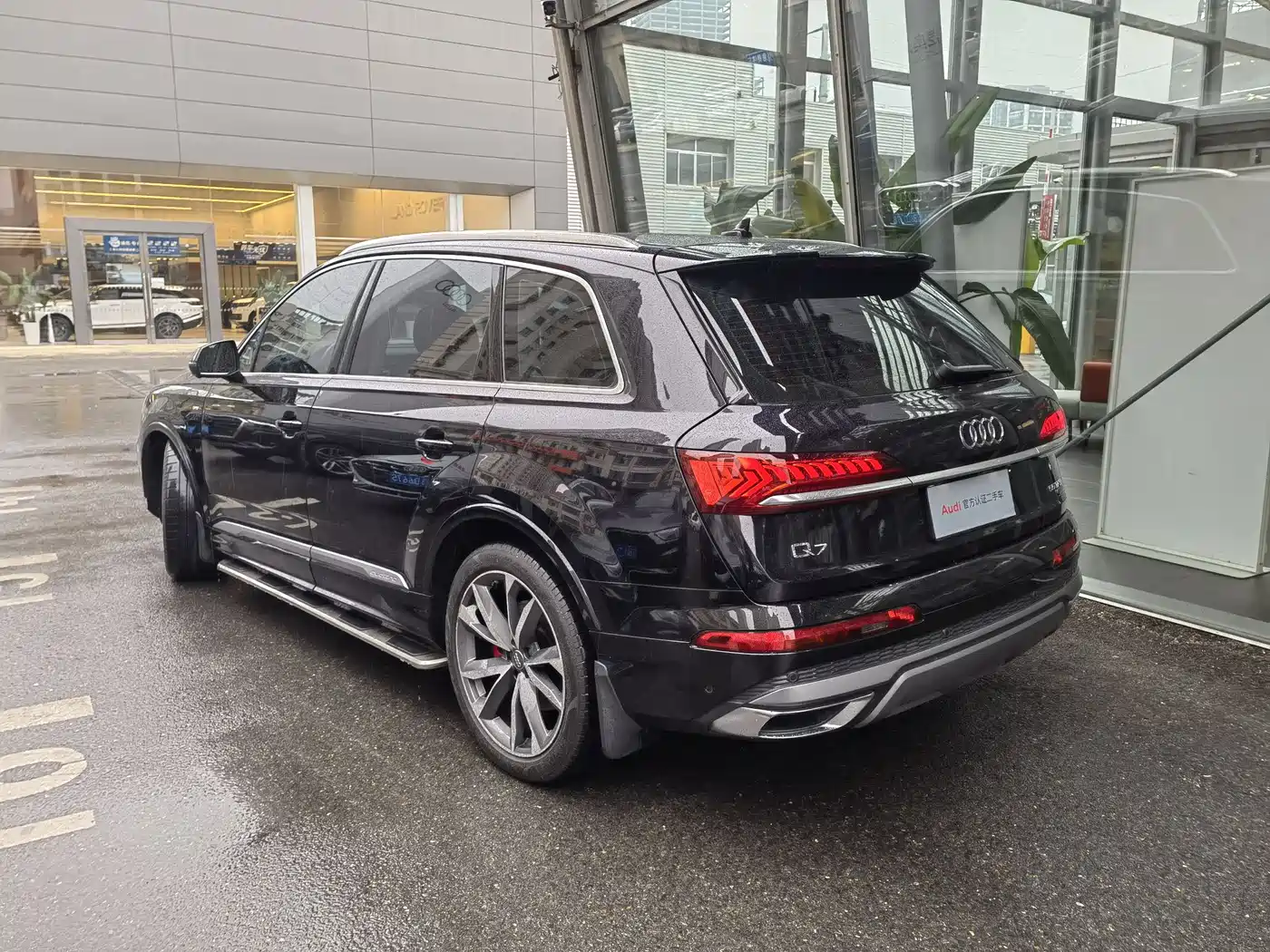 Audi Q7 2020 55 TFSI quattro S line Sport фото 9