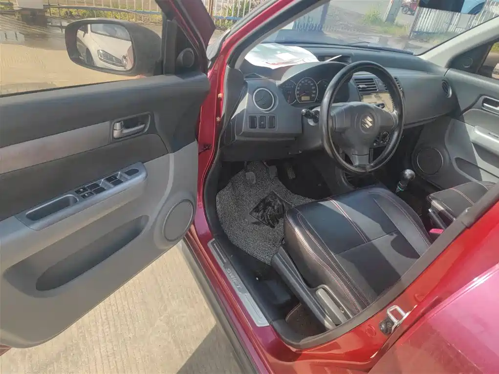 Photo 16 - Suzuki Swift