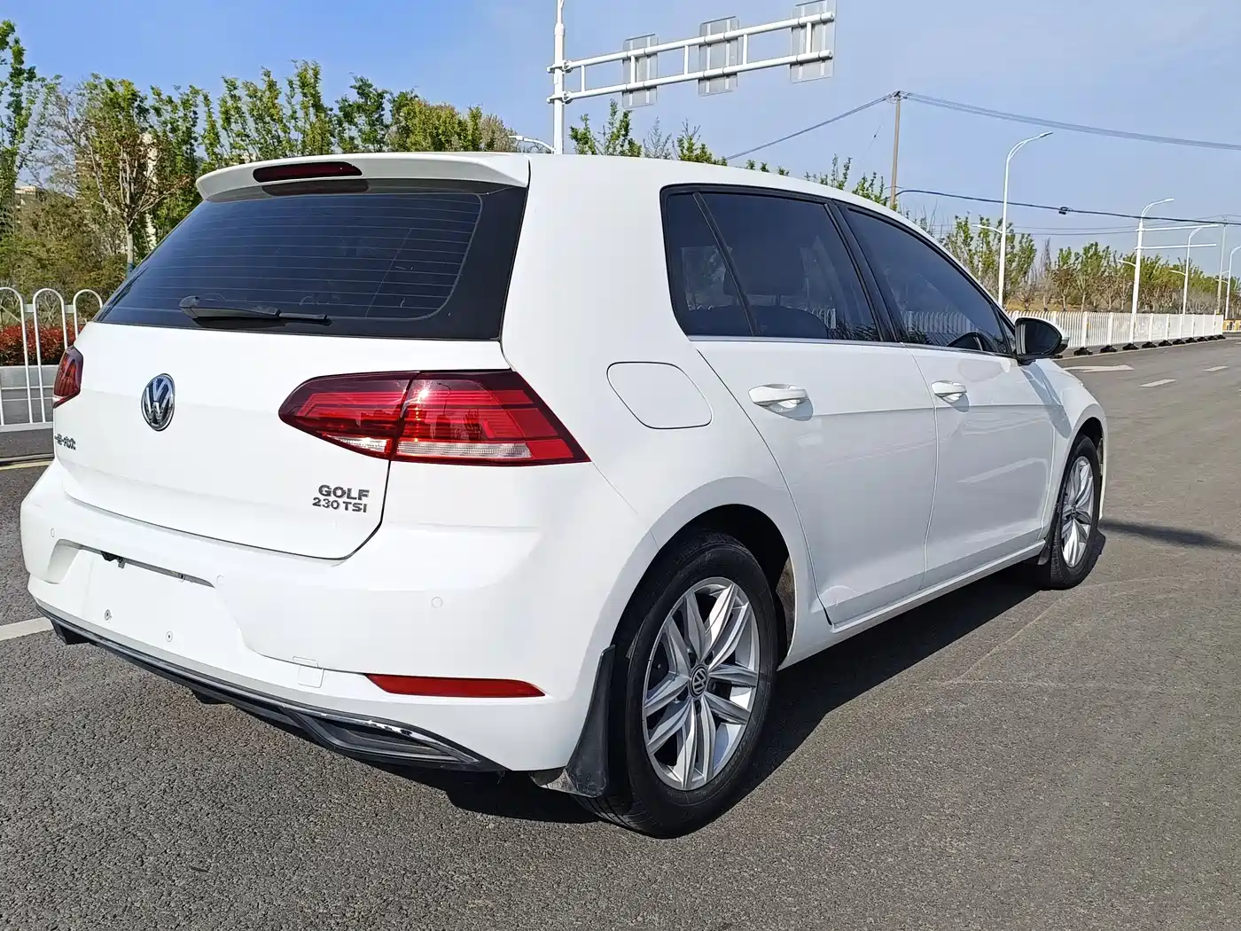 Volkswagen Golf 2018 230TSI Automatic Comfort фото 5