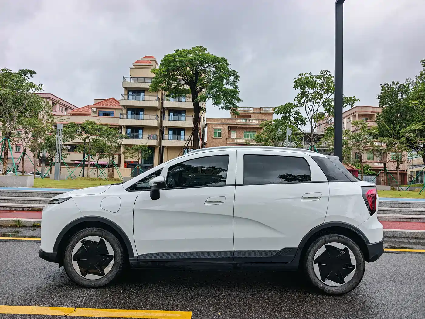 Geely Geometry E Firefly 2024 2024 Model 401km Fluorescent
