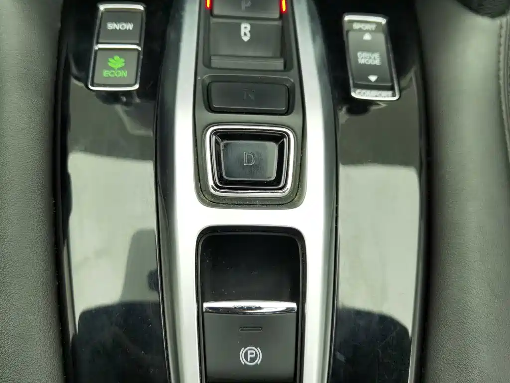 Фото 13 - Honda UR-V