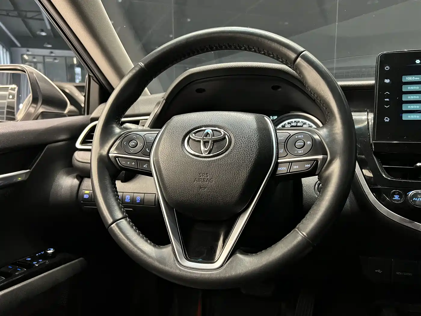 Toyota Camry 2021 2.0G Luxury Edition фото 7