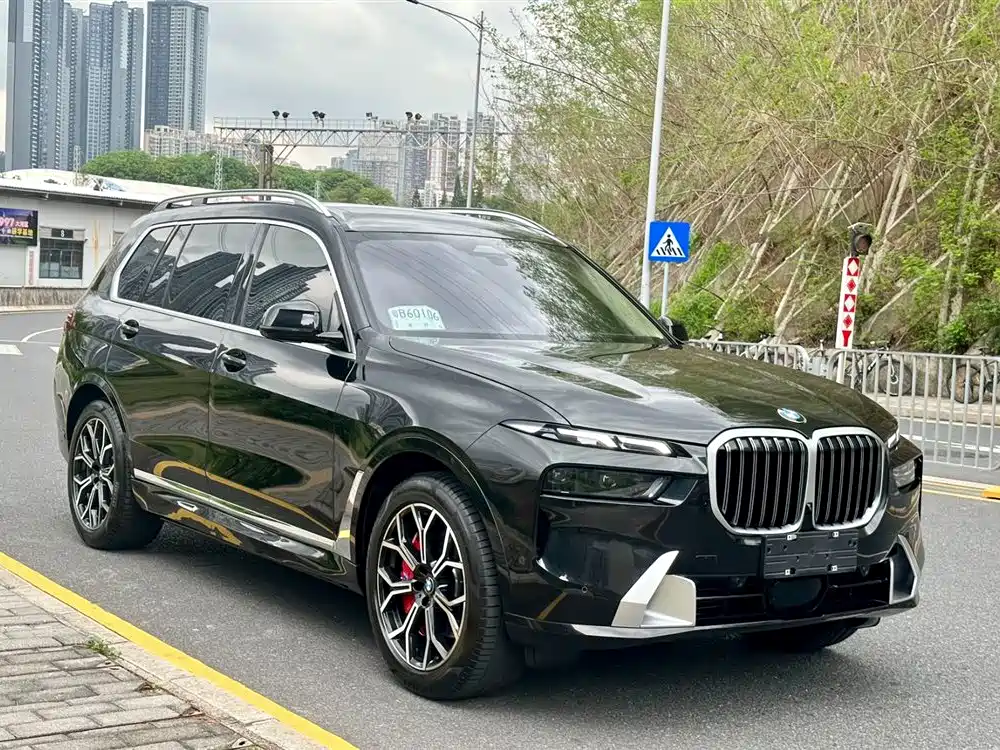 BMW X7 2023 xDrive40i Exclusive Luxury Package фото 3