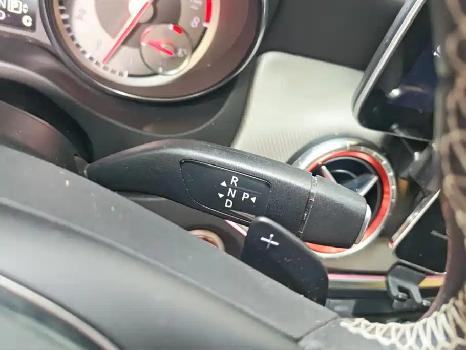 Mercedes-Benz CLA (Import) 2016 Facelift CLA 200 Sport фото 16