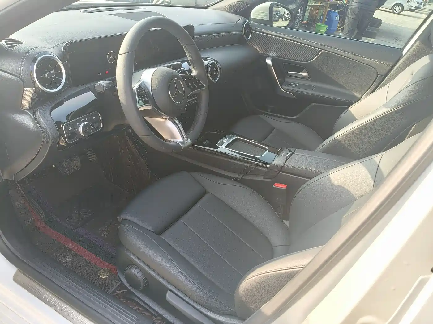 Mercedes-Benz A-Class 2023 A 180 L фото 4