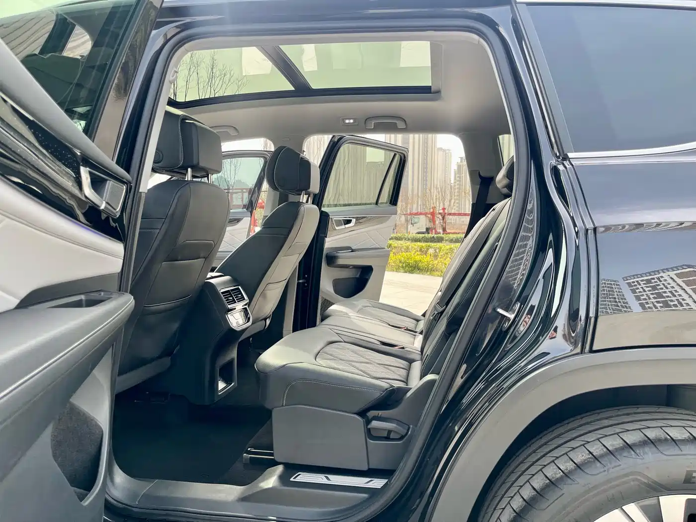 Volkswagen Teramont 2024 380TSI 4WD Prestige Luxury Edition фото 16