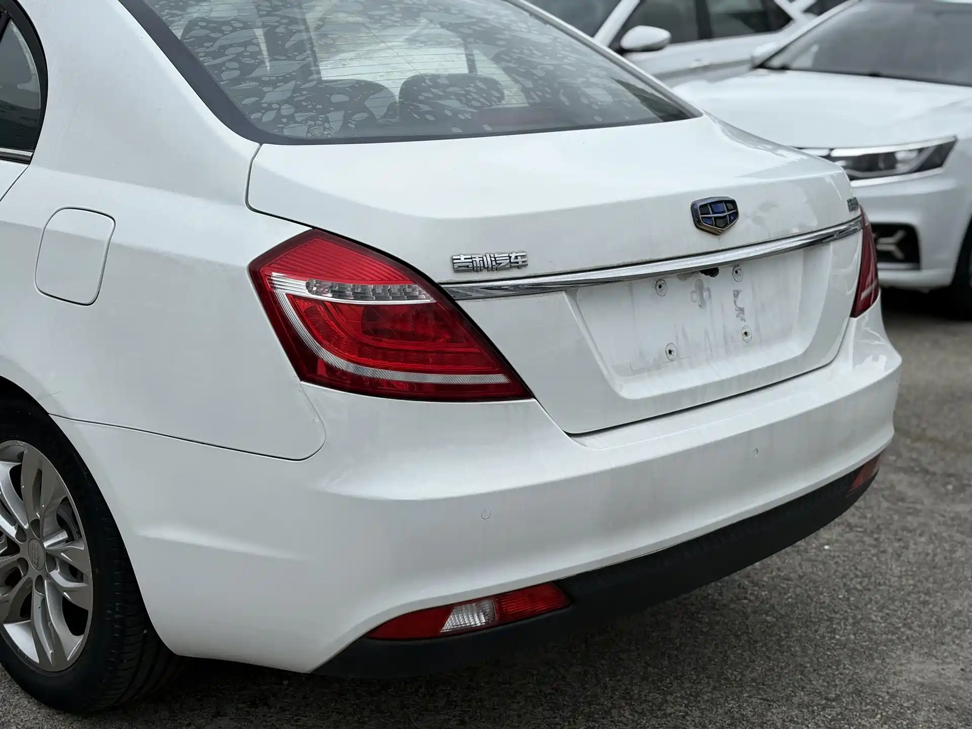 Photo 9 - Geely Emgrand