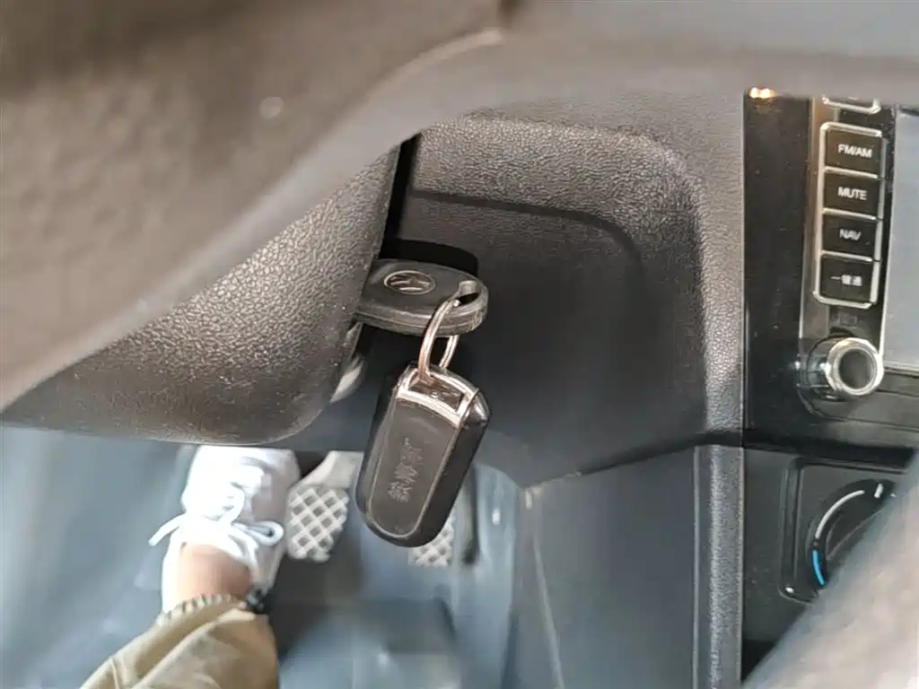 Volkswagen Jetta 2013 1.4L Manual Fashion фото 15
