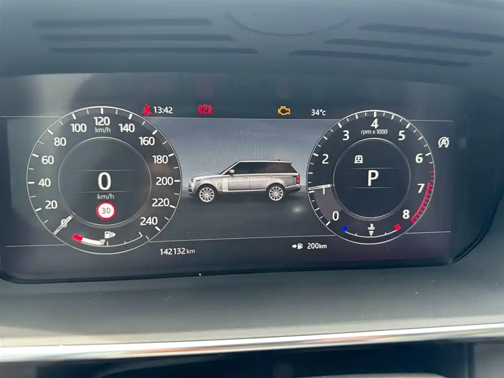Land Rover Range Rover 2020 3.0 L6 Heritage Extended Edition фото 26