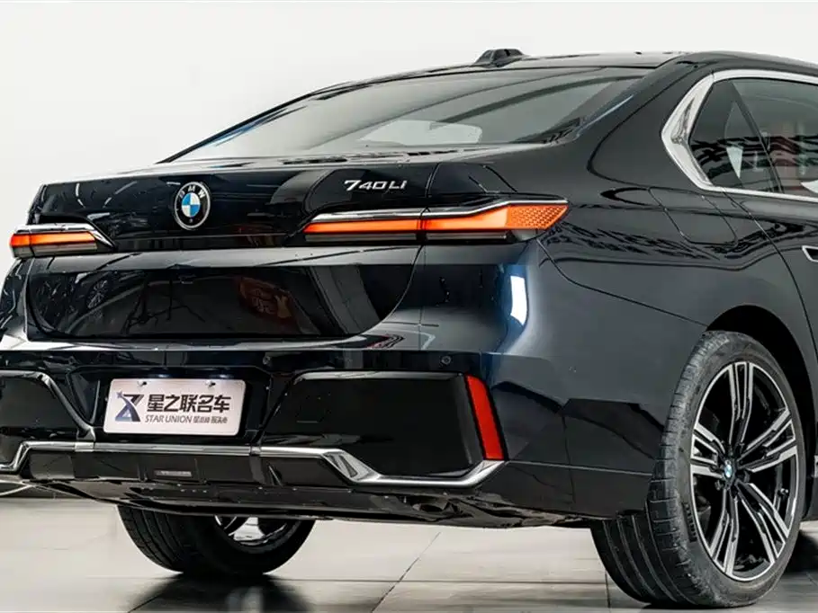 BMW 7 Series 2023 Model 740Li Leading M Sport Package фото 8