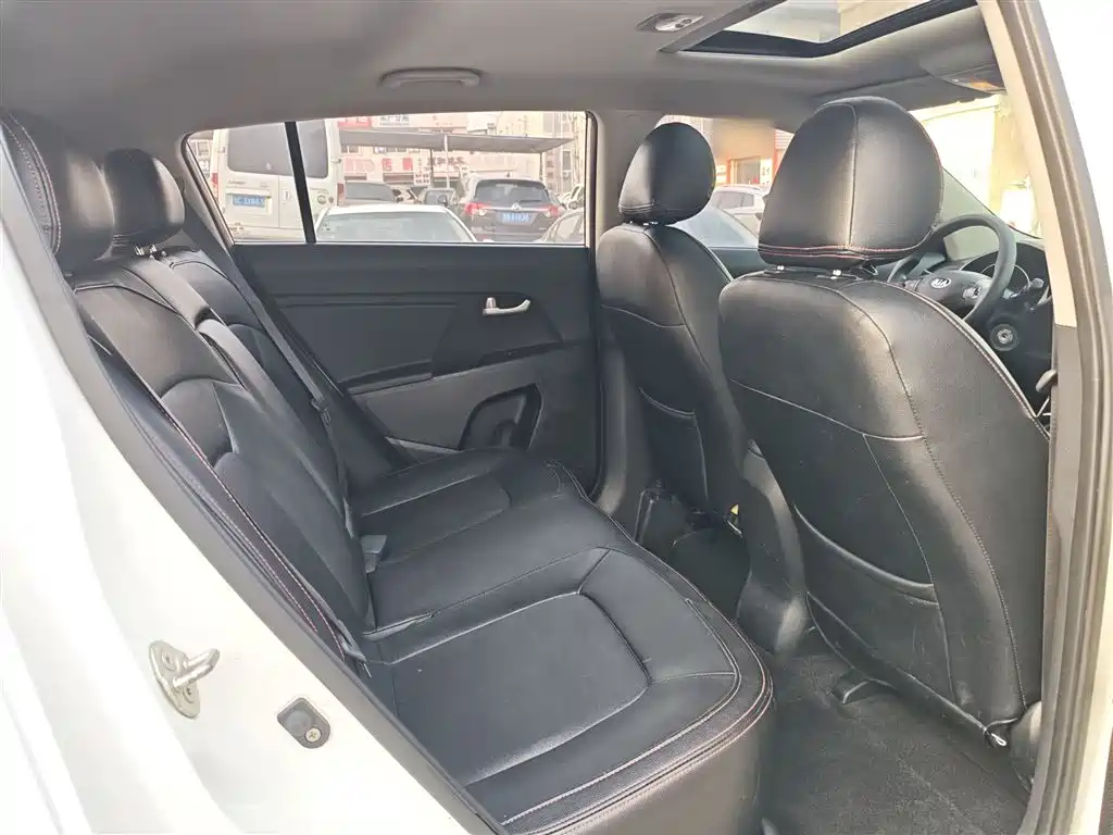 Kia Sportage 2016 2.0L Automatic 2WD GL фото 22