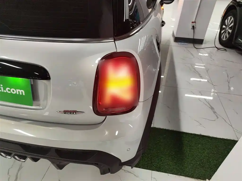 MINI JCW