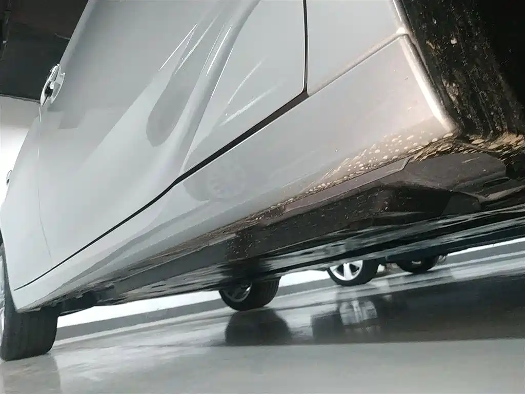 Toyota Avalon 2024 Model Hybrid 2.5L XLE Prestige Edition фото 19