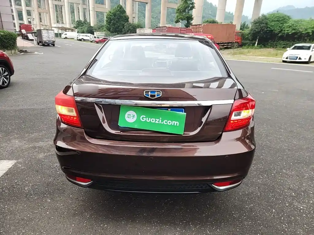 Фото 6 - Geely Vision