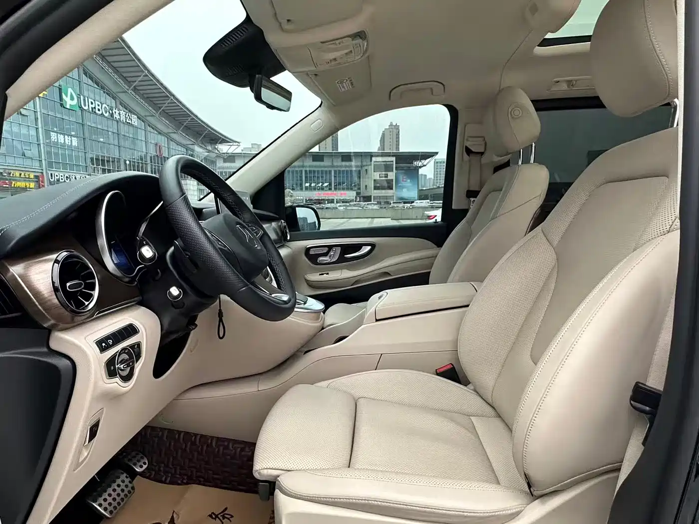 MERCEDES-BENZ V CLASS