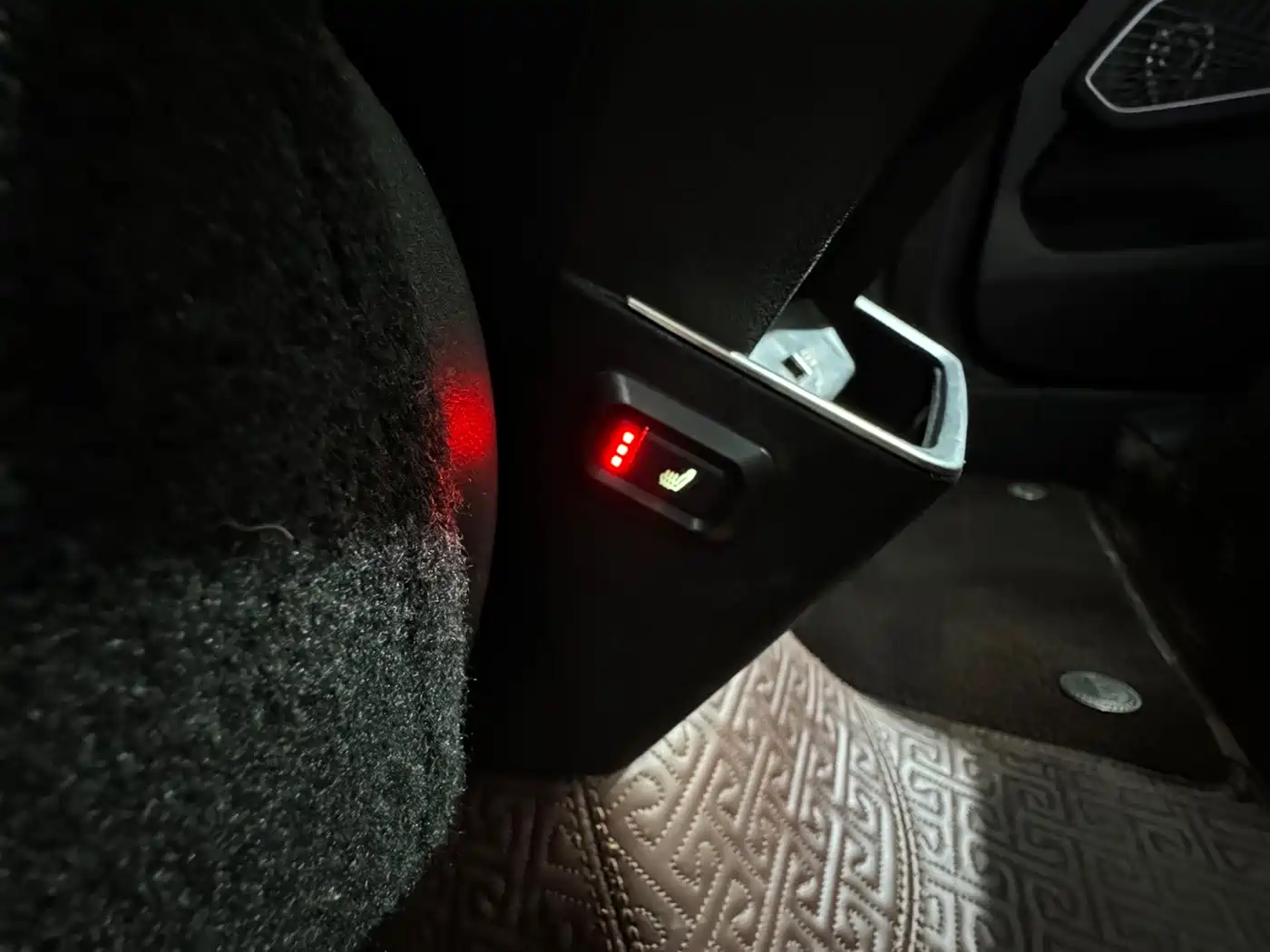 GEELY AUTOMOBILE EMGRAND